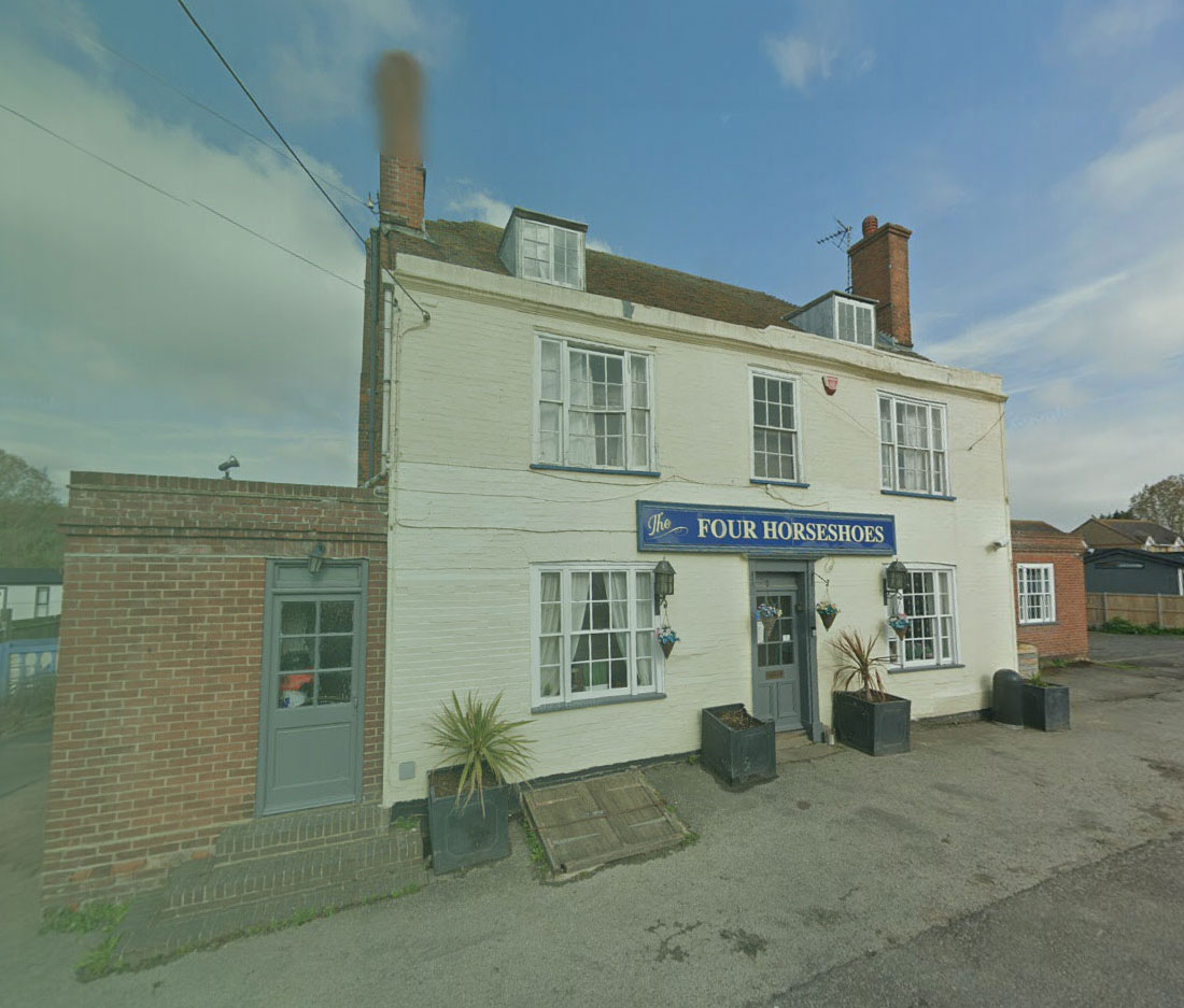 Four Horseshoes exterior (mobile)